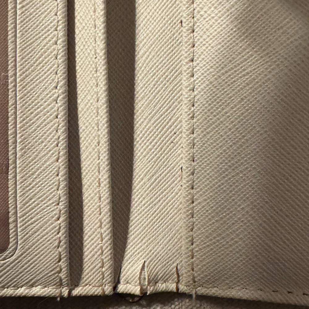 Used Michael Kors trifold Women's Wallet - Picture 8 of 9